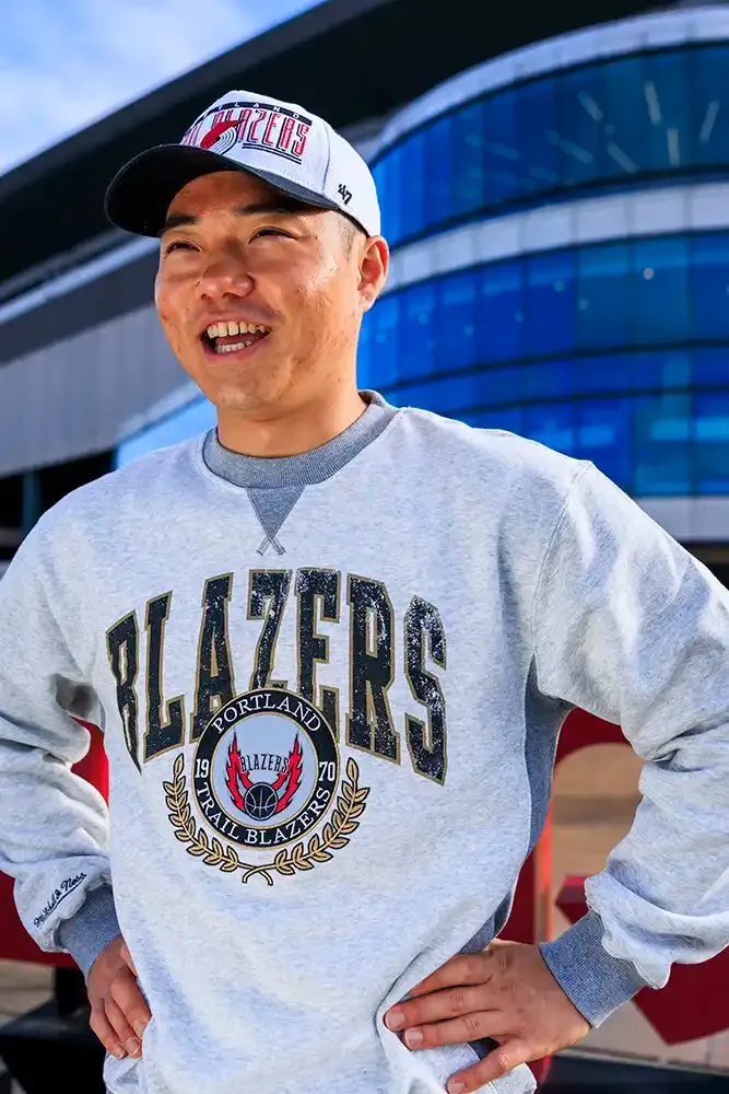 Mitchell & Ness Vintage Logo Crewneck