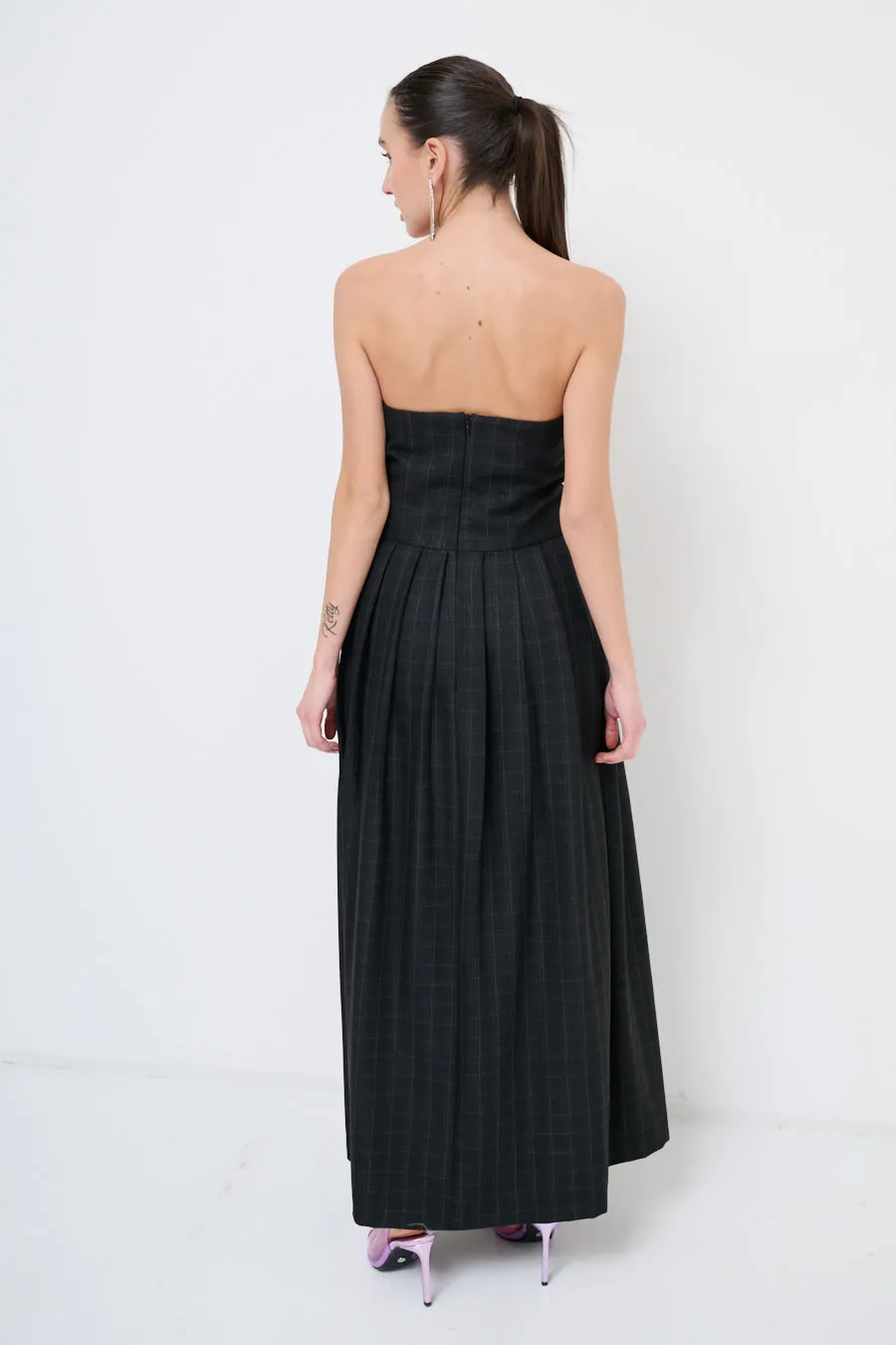 Strapless midi dress with pleated skirt wholesale